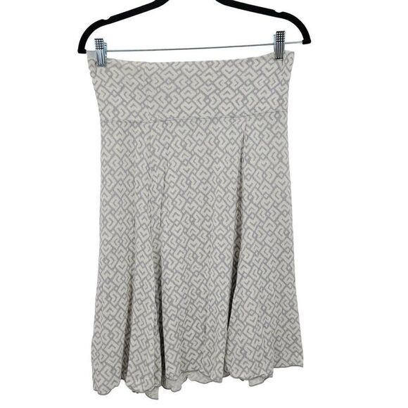Max Studio Jersey Knit Skirt S Gray Geometric Pattern Stretch Skater Mini - Picture 1 of 9